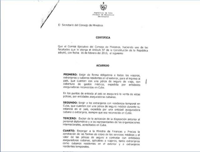 Resolución póliza de seguro médico 2